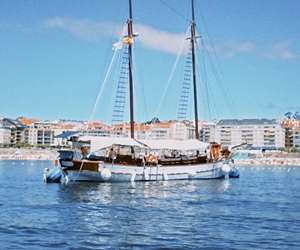 Sanbaia schooner